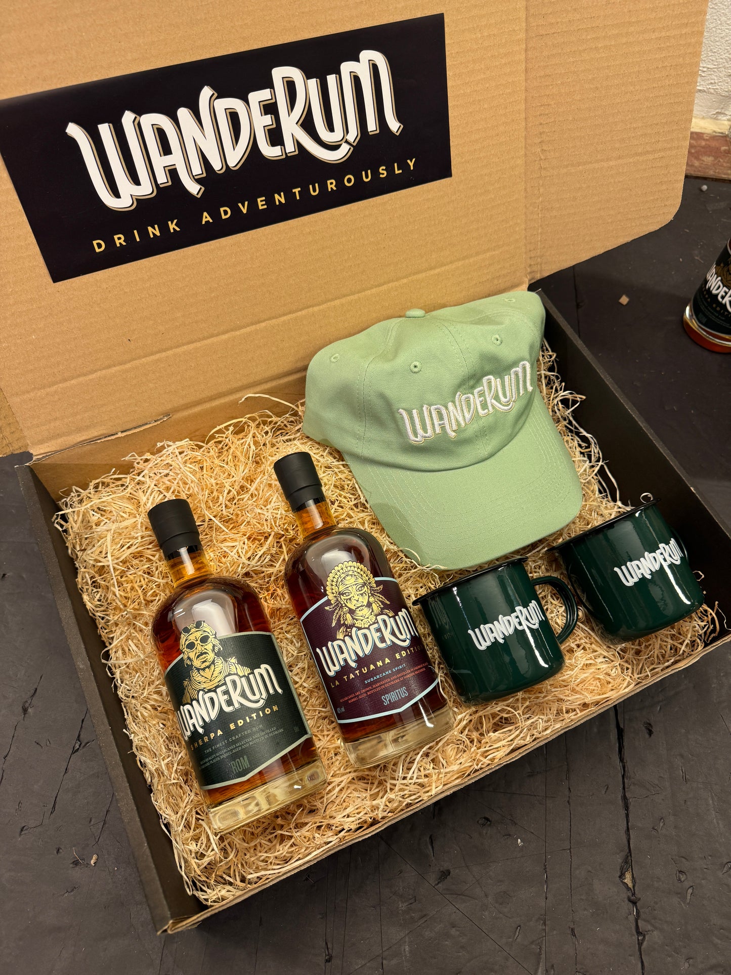 Gaveæske med 2 flasker Wanderum