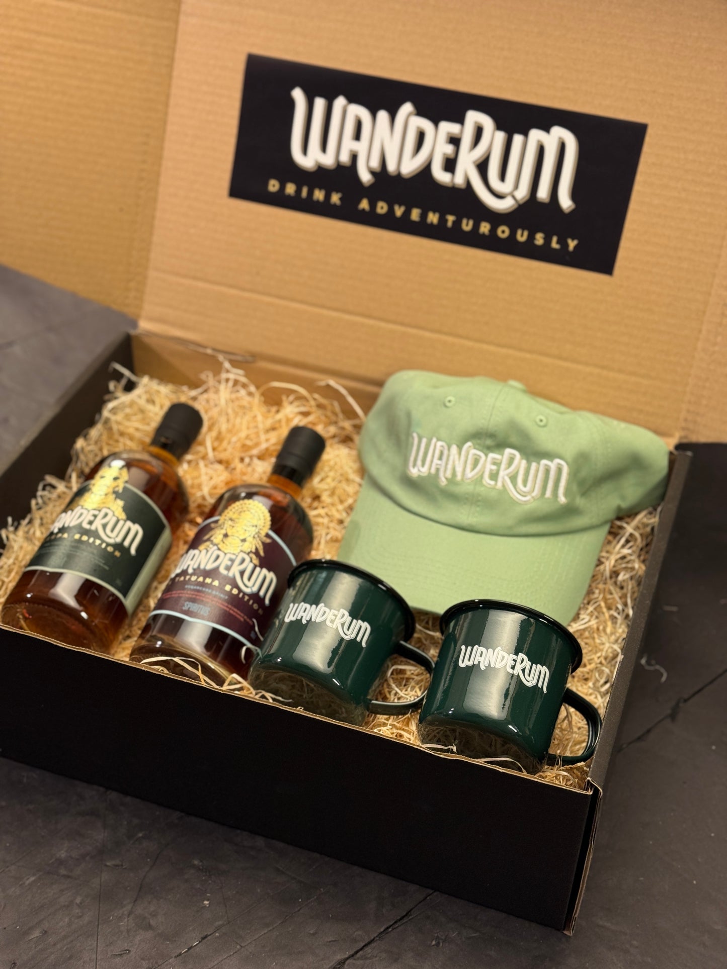 Gaveæske med 2 flasker Wanderum