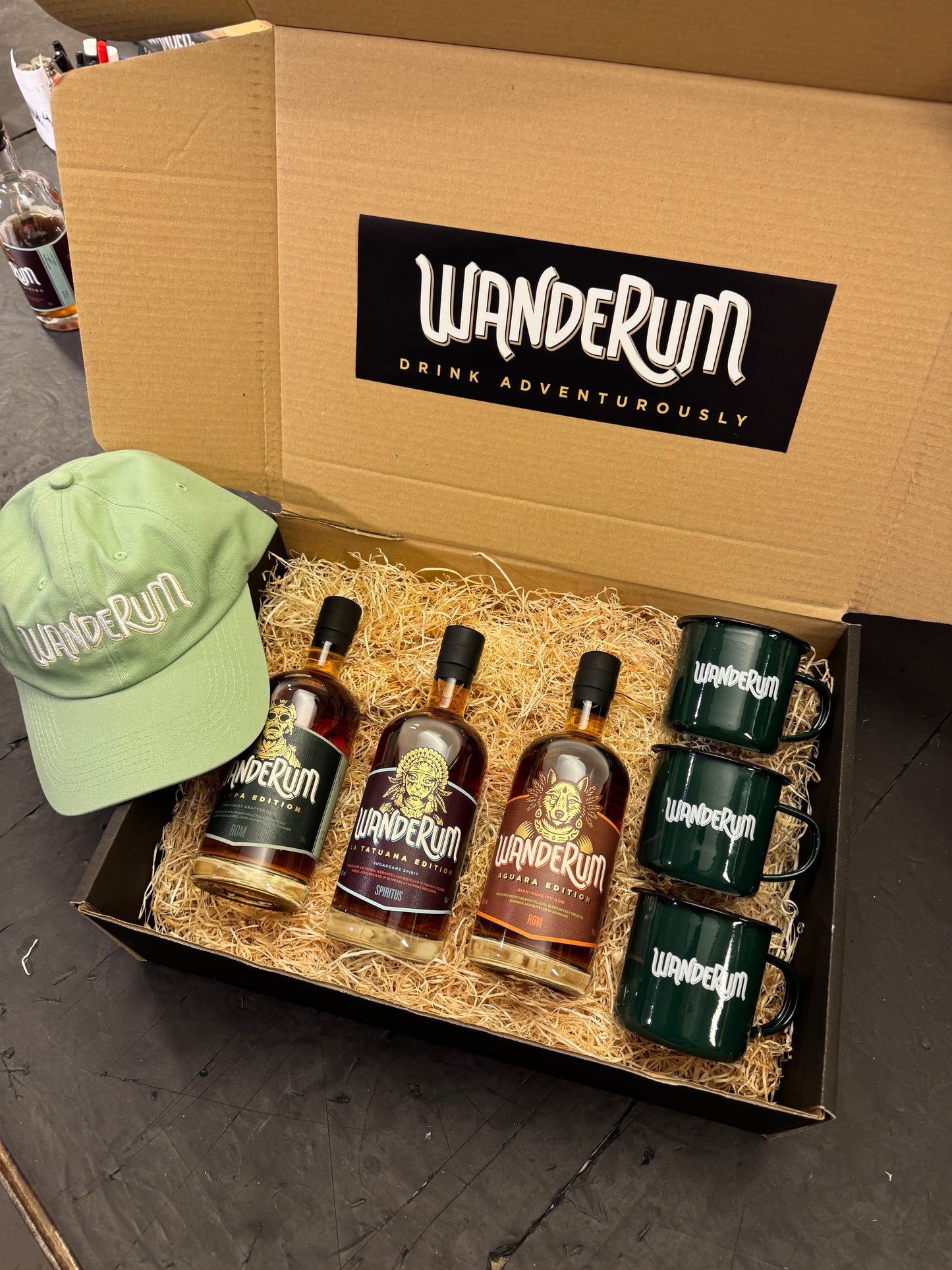 Gaveæske med 3 flasker Wanderum